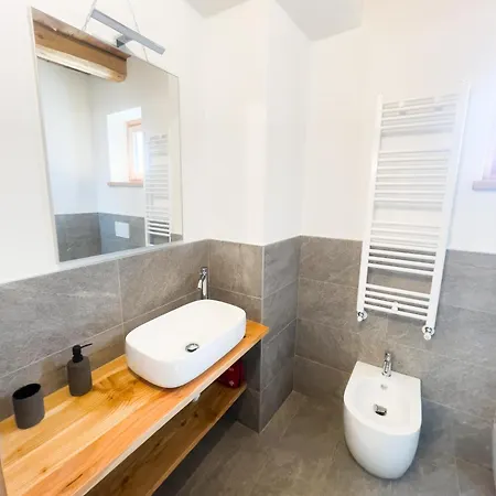 I Tre Corvi - Rocca Bianca 아파트 *